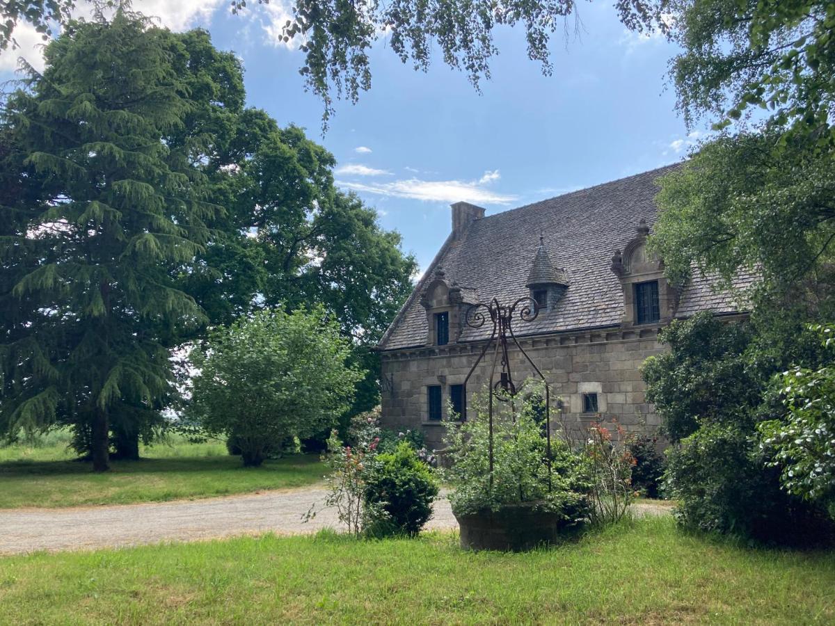 La Forge De La Coudraie Bed & Breakfast Pleugueneuc Exterior photo