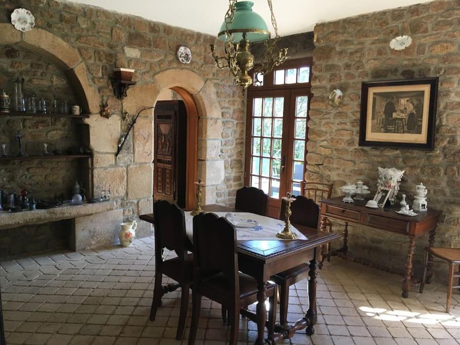 La Forge De La Coudraie Bed & Breakfast Pleugueneuc Exterior photo