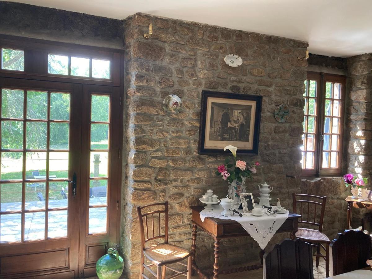 La Forge De La Coudraie Bed & Breakfast Pleugueneuc Exterior photo